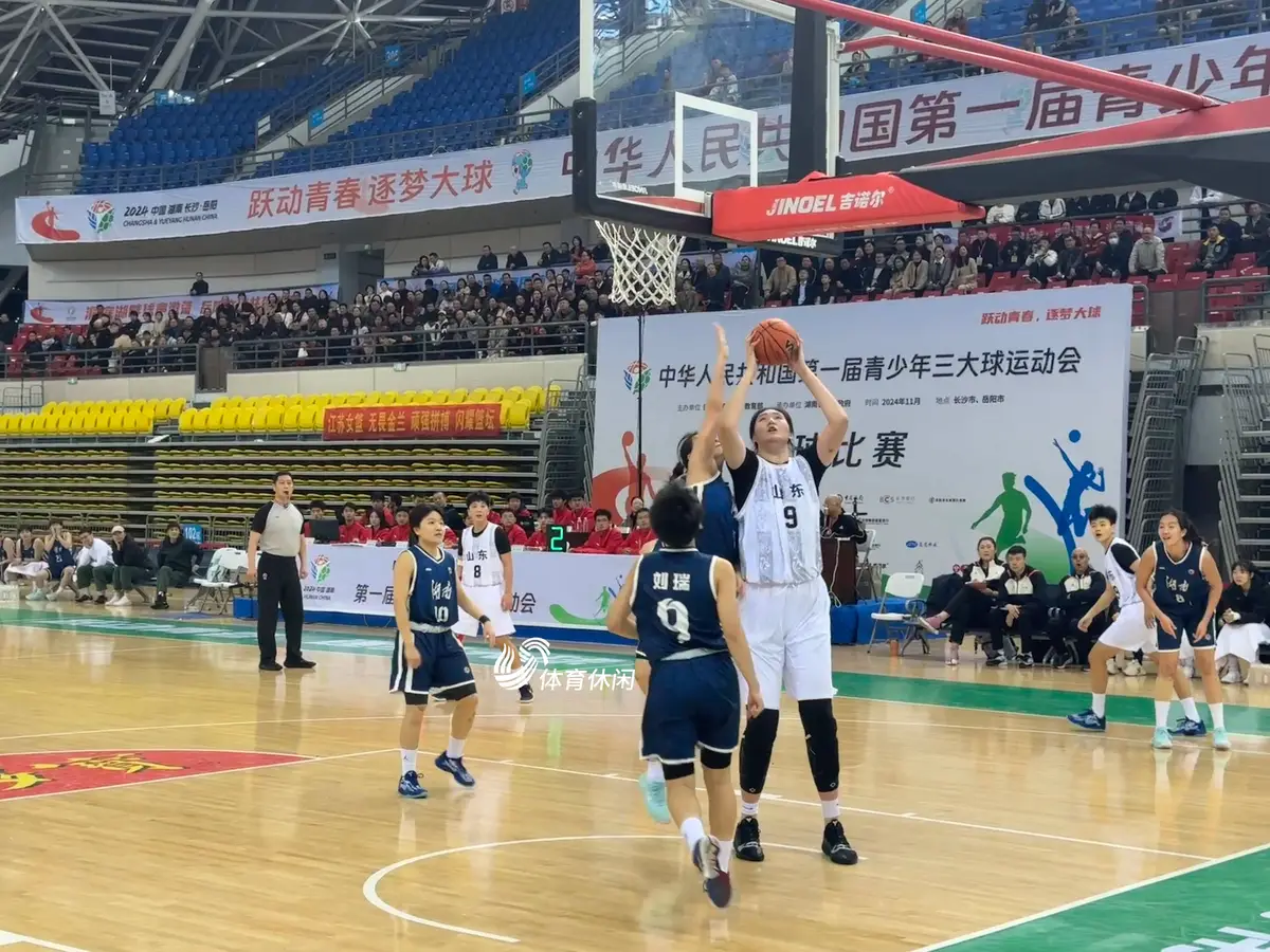 职业球员如何通过联赛提升竞技水平_0